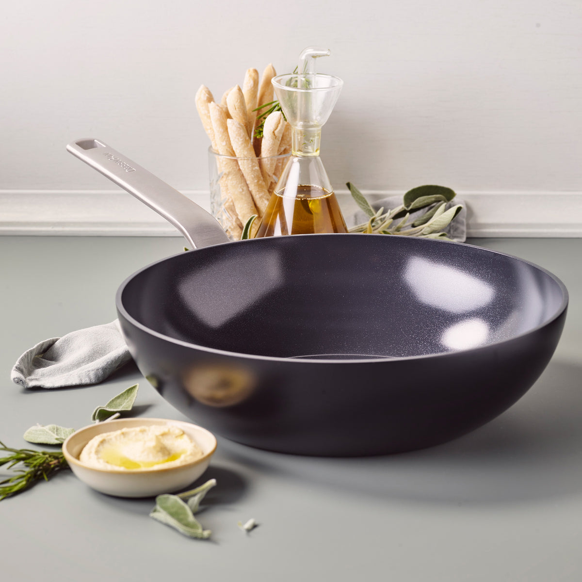 Wok trimetal antiadherente de Lacor Wok trimetal antiadherente de Lacor